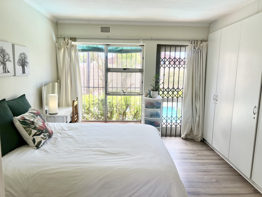 4 Bedroom Property for Sale in Plattekloof Glen Western Cape